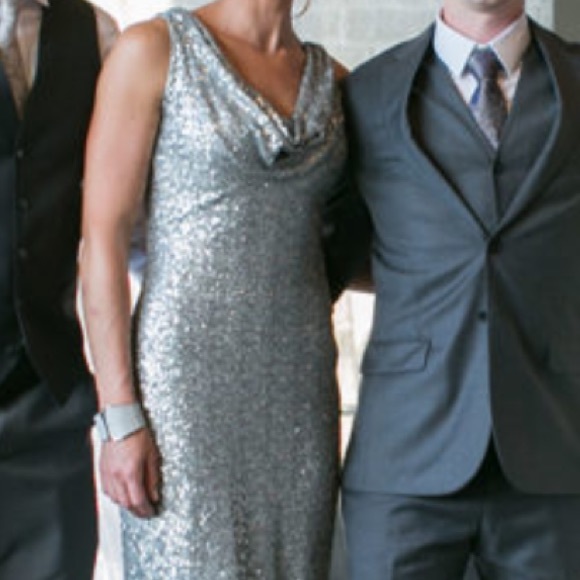 Badgley Mischka Dresses & Skirts - Badgley Mischka size 2 cowl neck dress.