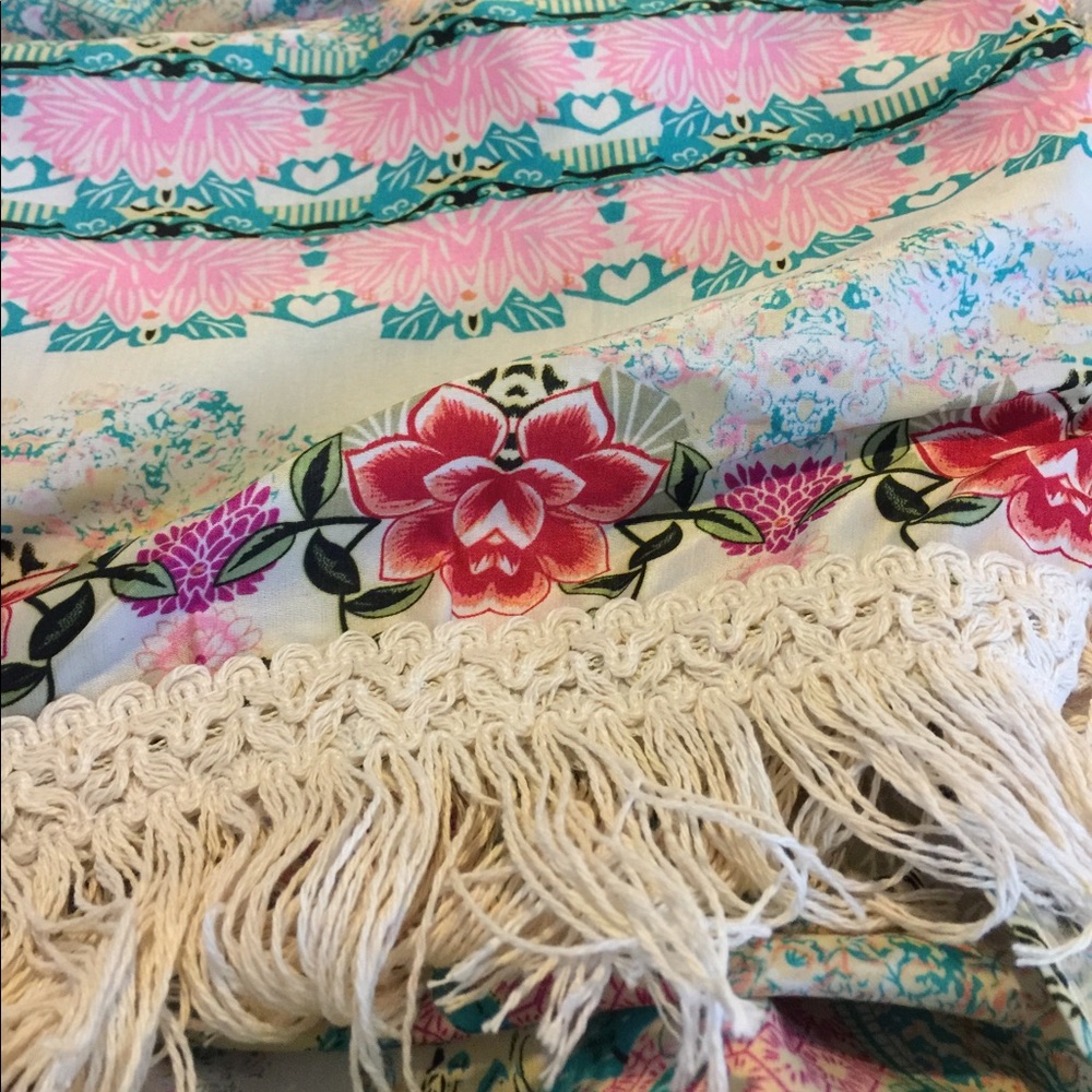✨ LAST ONE Fringed kimono beach cover up cardigan - Picture 4 of 4