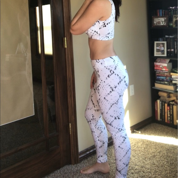 SOLD OUT || ATHENA Yoga Workout Set - Picture 4 of 5