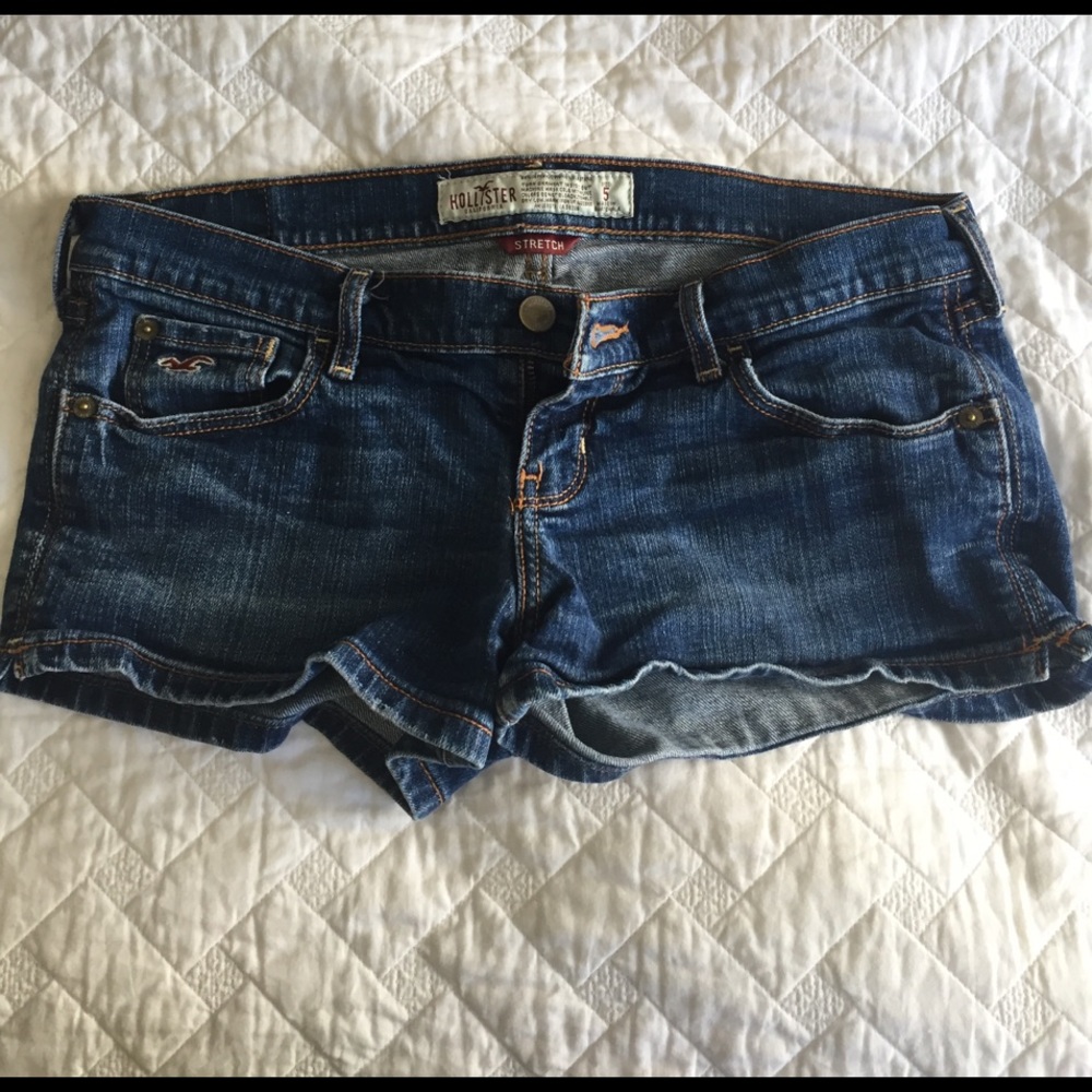Hollister jean shorts!