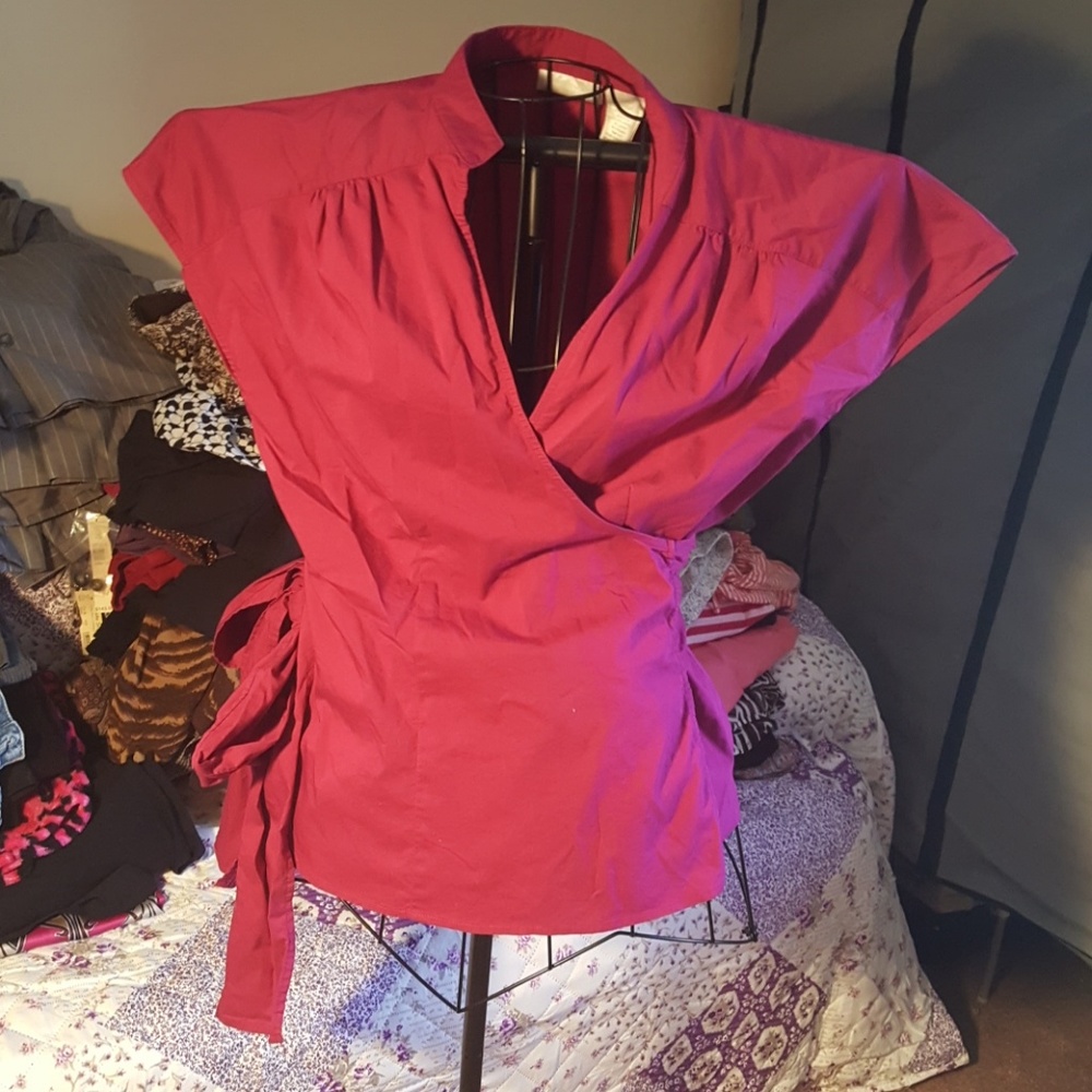 Light weight wrap shirt size L