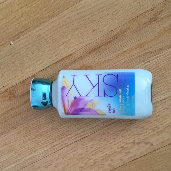 Bath and body works bundle - Picture 2 of 4