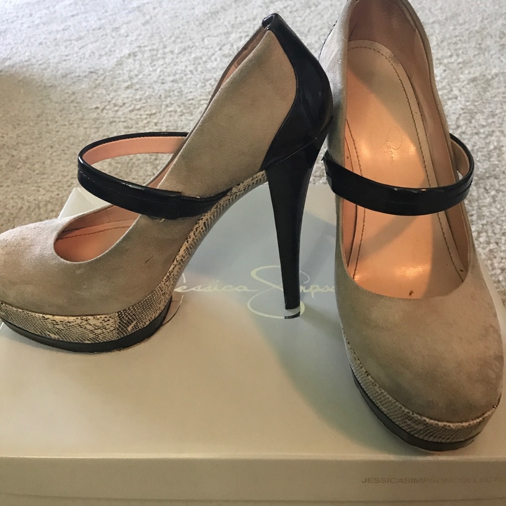 Jessica Simpson Pumps