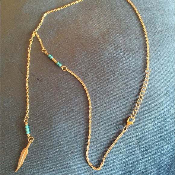 🌼 Delicate feather bead golden drop charm - Picture 6 of 6