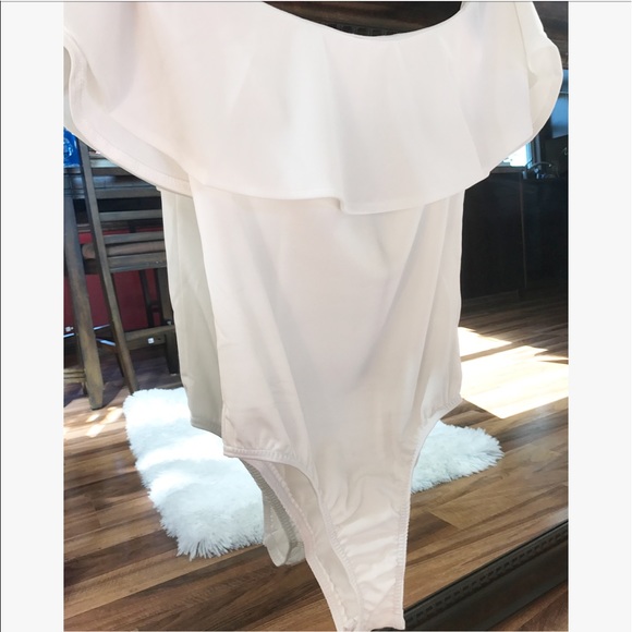 •LAST 1 || BROOKE Off the Shoulder Bodysuit - Picture 5 of 6