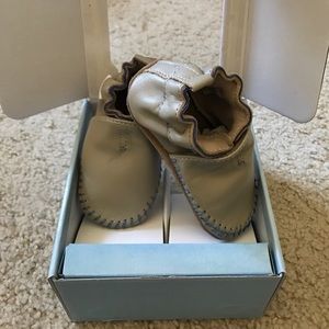 Brand New! Classic Grey Robeez Soft shoes