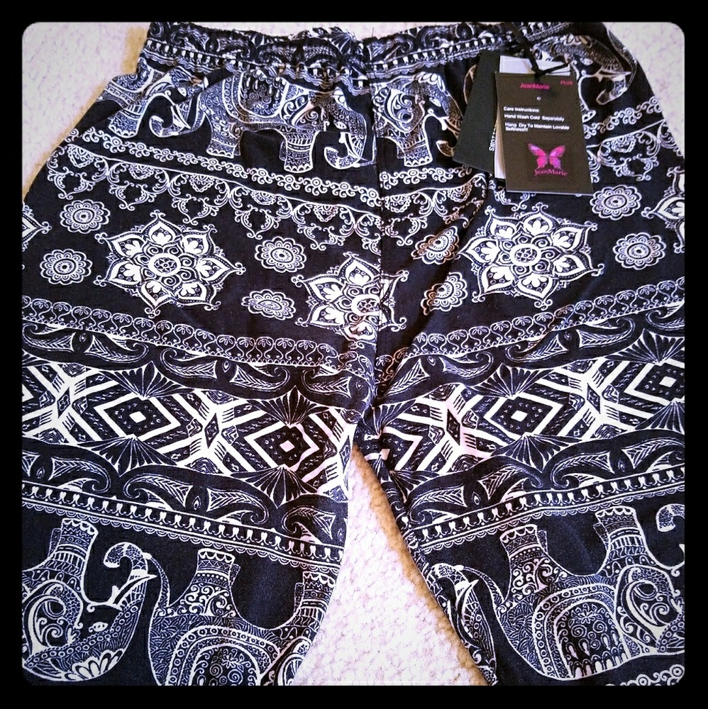 NWT Jean Marie Leggings