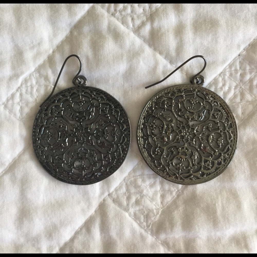 Express earrings! - Picture 2 of 2