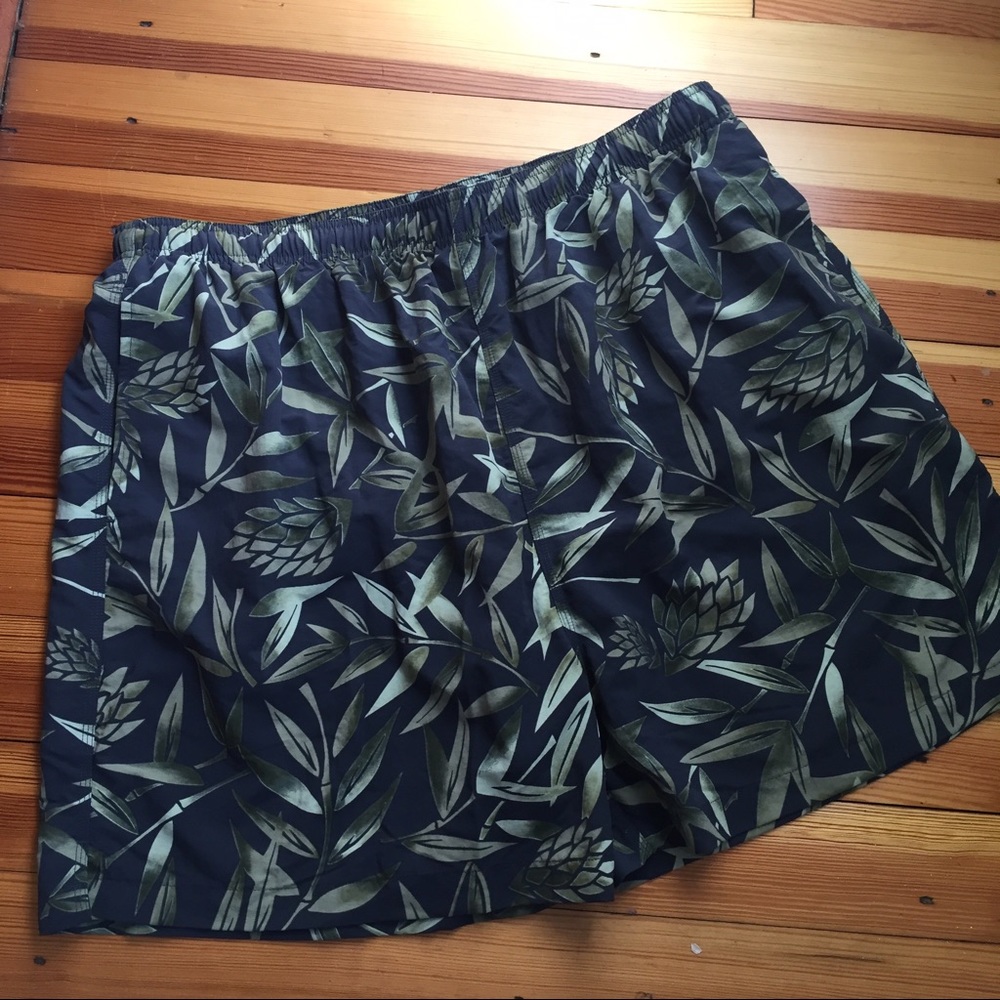 Tommy Bahama Men's XXL swim trunks