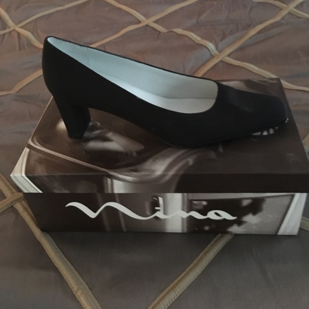 Nina Classic Pump