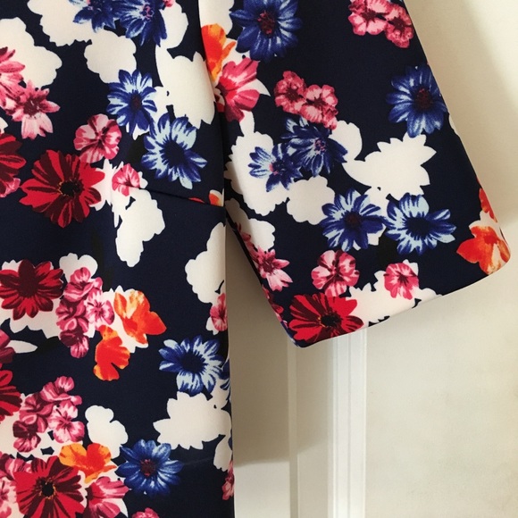 NWOT Express crop top - Picture 3 of 6