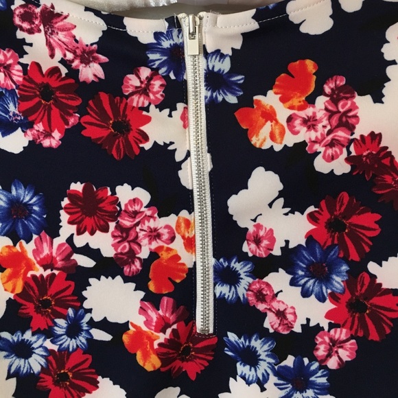 NWOT Express crop top - Picture 4 of 6