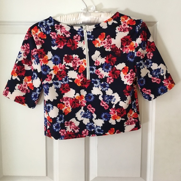 NWOT Express crop top - Picture 5 of 6