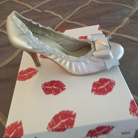 Silver Pumps - Picture 3 of 5
