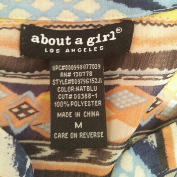 Aztec Patterned Blouse - Picture 3 of 3