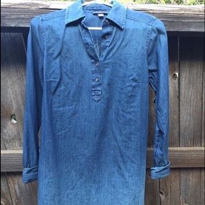 Maternity shirt size small