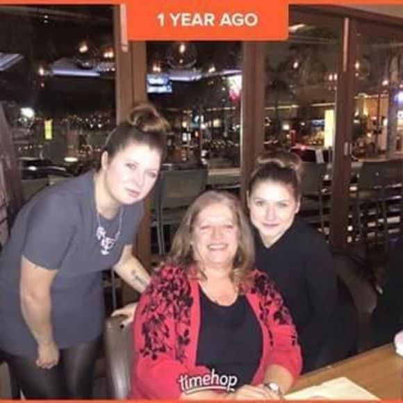 Meet your Posher, Debbie - Picture 1 of 1