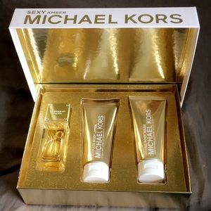 Michael Kors Sexy Amber Perfume set