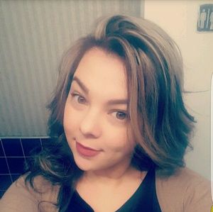 Meet your Posher, Jessica