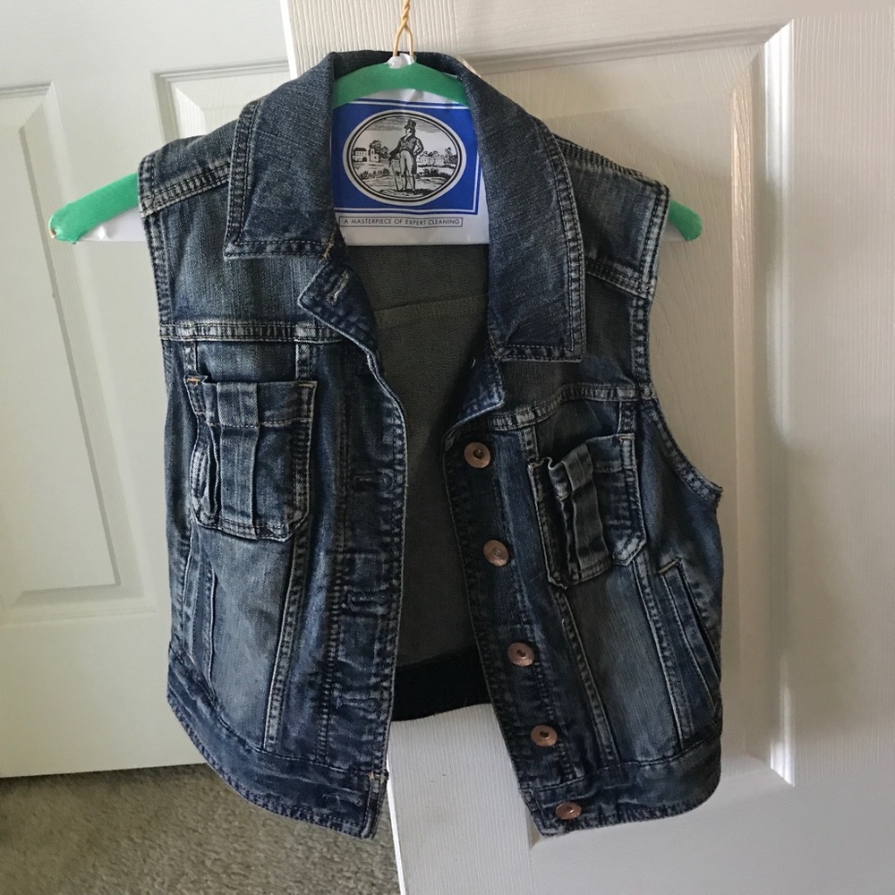 Jean Vest