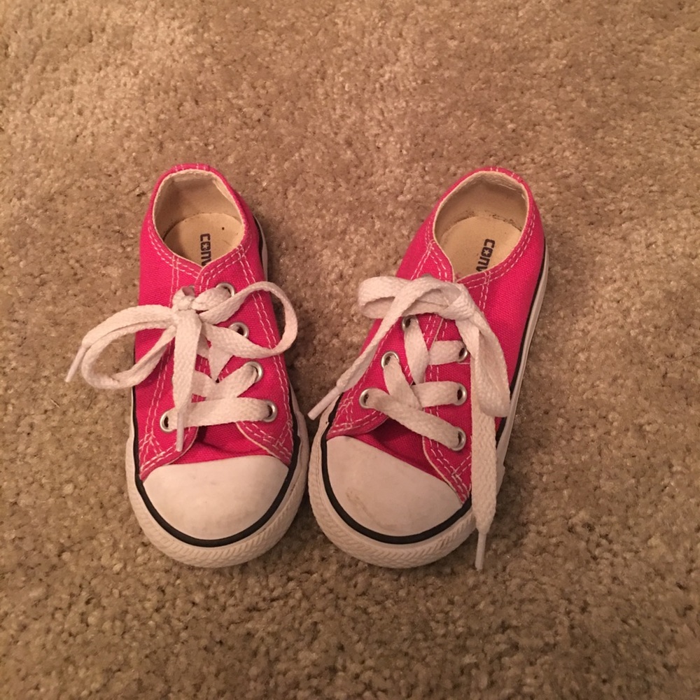 Toddler girl converse all stars