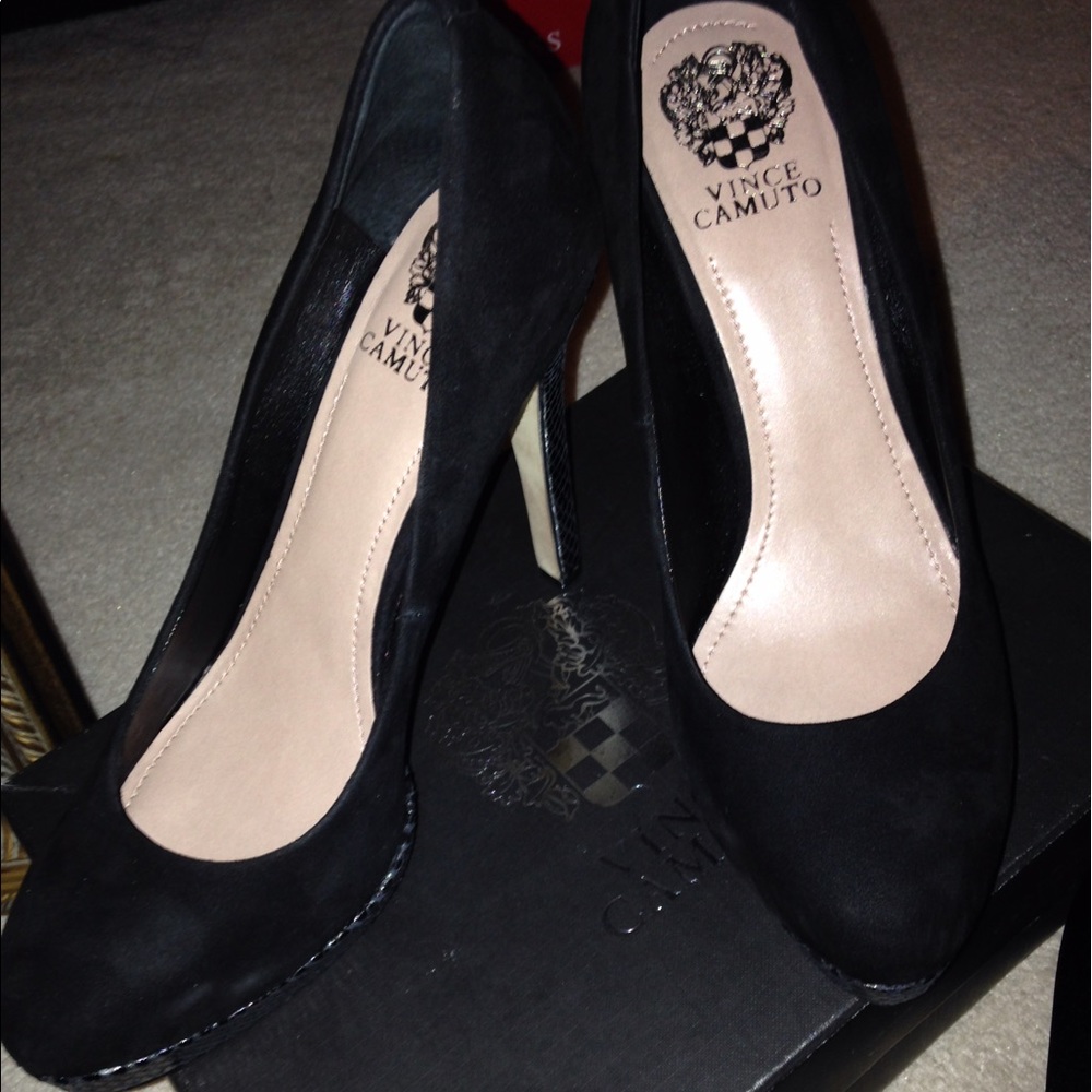 Vince Canute suede platform pumps