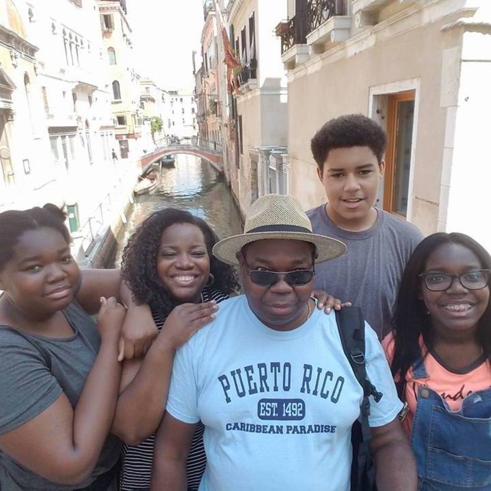 Meet your Posher, Levern