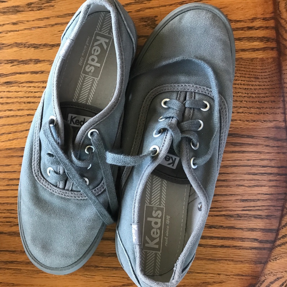 Gray keds