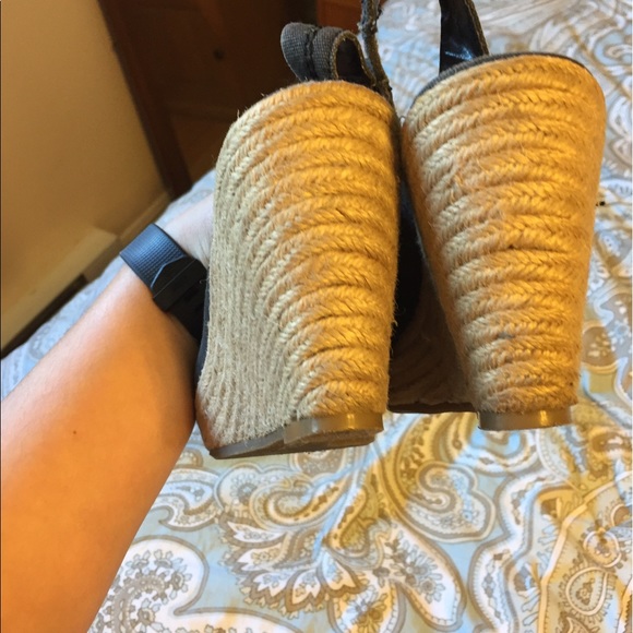 Grey Wedges - Picture 2 of 2