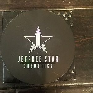 Jeffree Star Skinfrost Eclipse