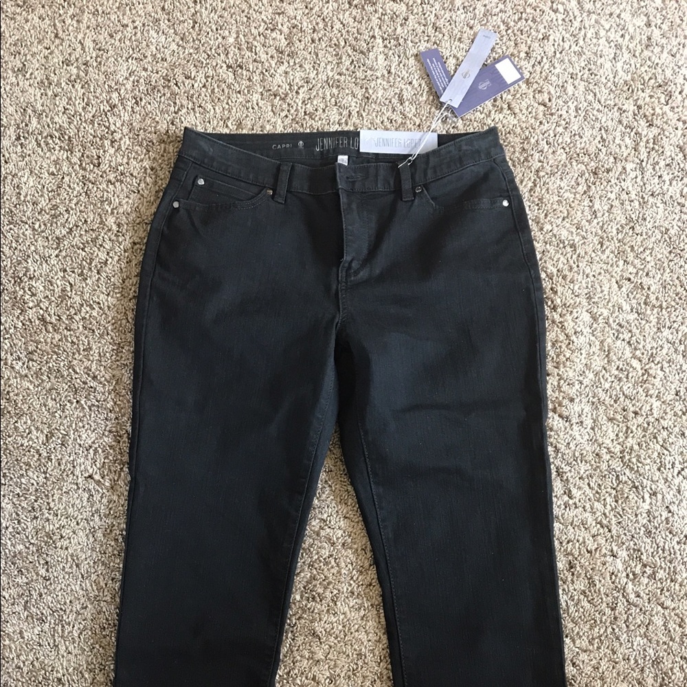 Black Jennifer Lopez Capri's