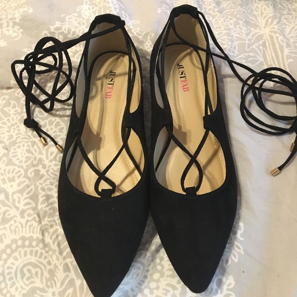 Black wrap up flats