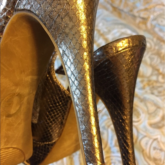 Guess Silver Heels - Picture 3 of 3