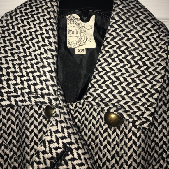 Coat - Picture 2 of 6