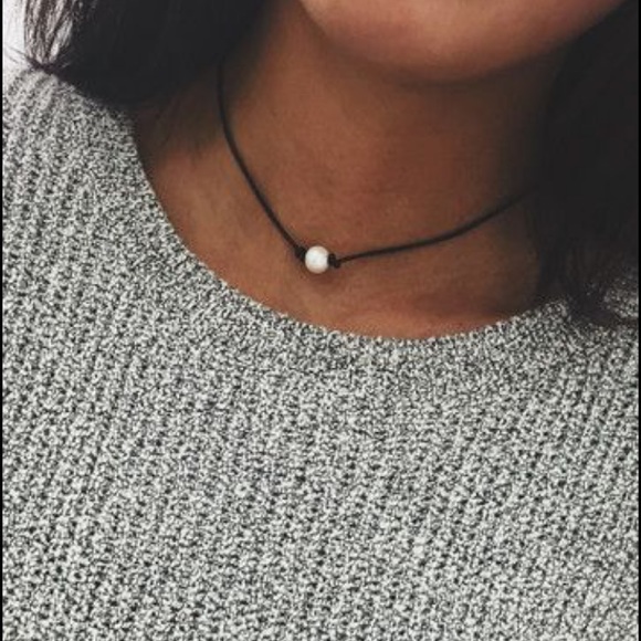 Jewelry - NEW- Black Pearl Choker