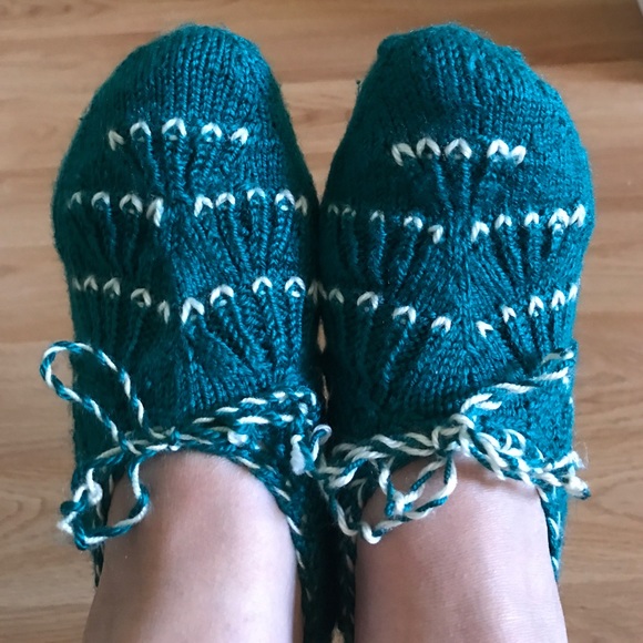 Handmade booties 🌼NWOT - Picture 3 of 6