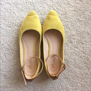 Modcloth Baker's Dozen Flat in Lemon