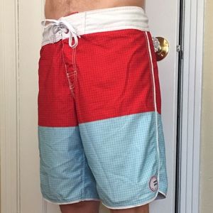 * MUST GO* Men's Billabong board shorts