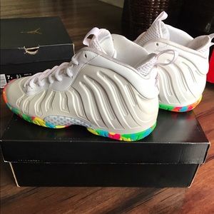 SOLD!!!!!  PRICE DROP! Fruity pebble foamposite 7Y