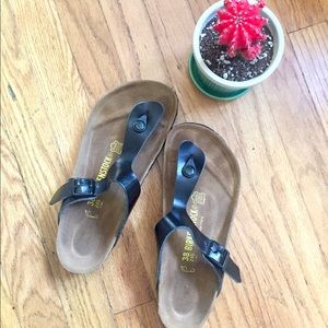 Black Leather Gizeh Birkenstocks