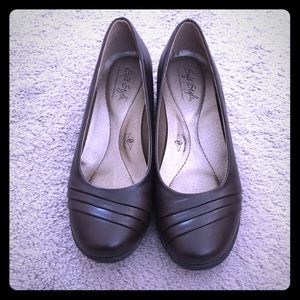 HUSH PUPPIES flats