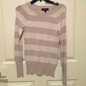 ❄️ SALE ❄️ XS Striped Sweater