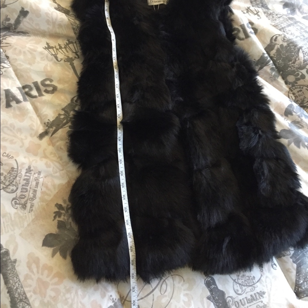 Faux Fur vest - Picture 3 of 4