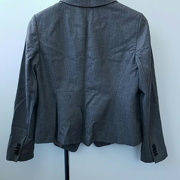 Gray Ann Taylor blazer 8p - Picture 4 of 7