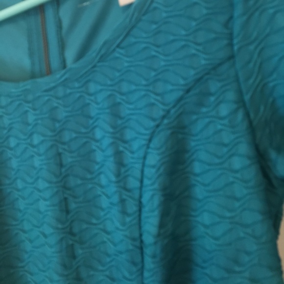 Dress - Picture 4 of 4