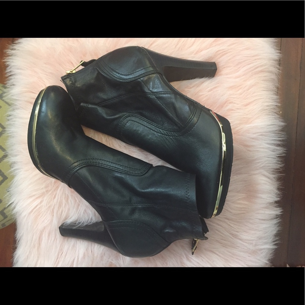 Tory Butch leather ankle boots