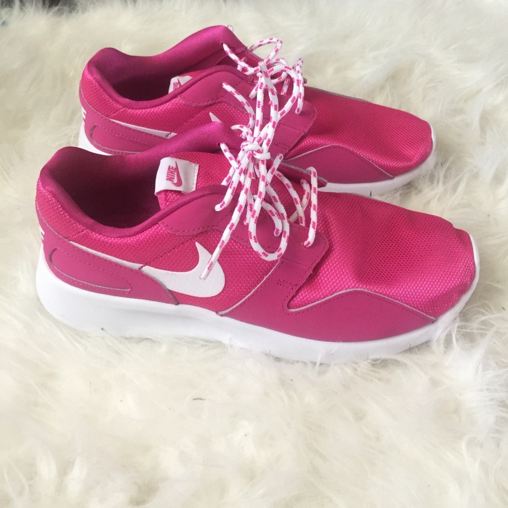 Nike Pink Sneakers