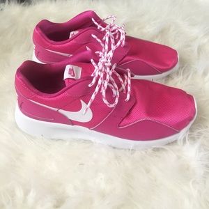 Nike Pink Sneakers