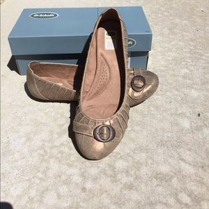 Like new shoes. Size 10. Comfortable flats