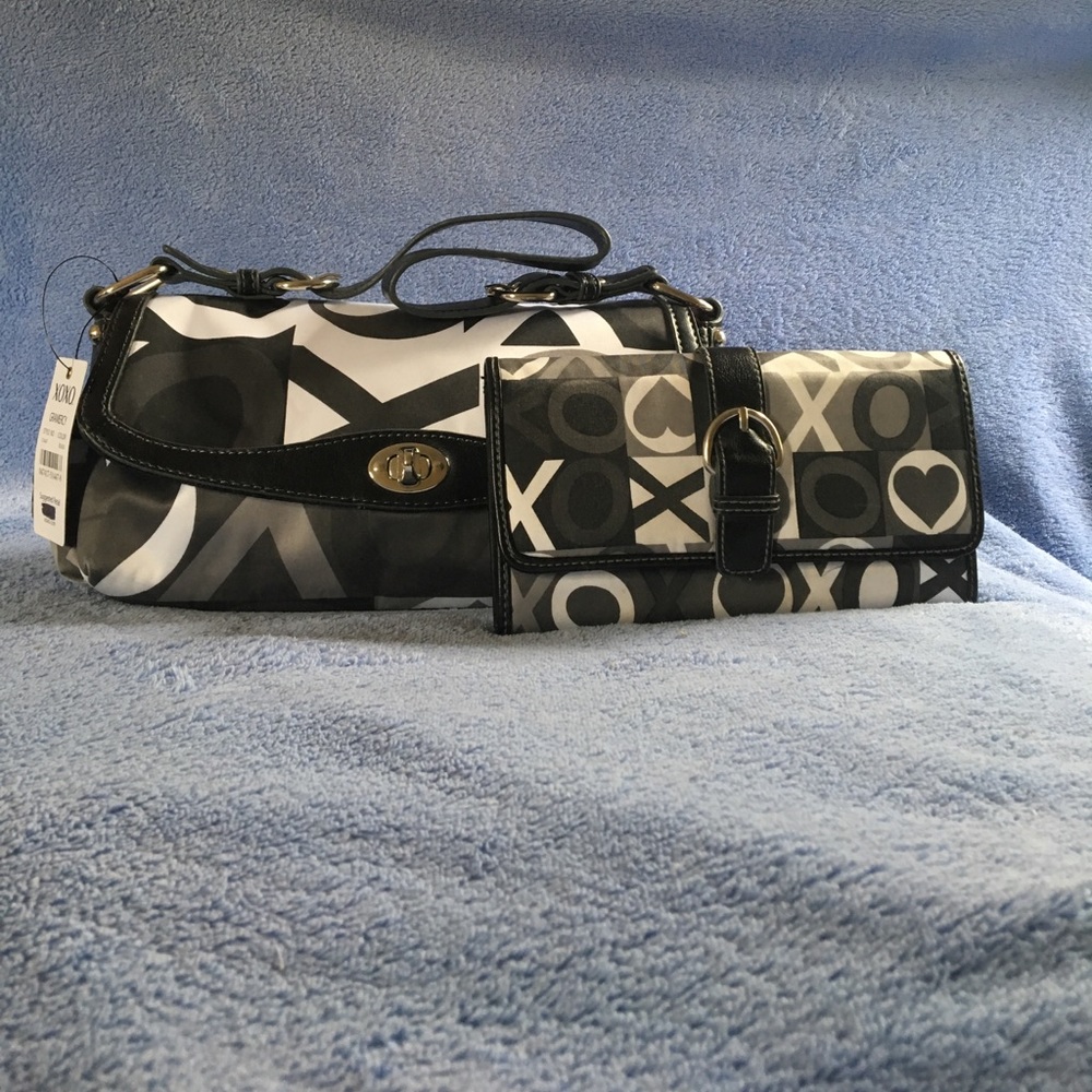 XOXO Purse & Wallet